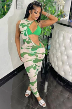 Abstract Print Striking Irregular Three Pieces 10 Abstract Print Striking Irregular Three Pieces -Clothing Outlet Store C23031640 GR 5