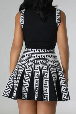 Geometric Print Patchwork Classic Pleated Mini Dress 21 Geometric Print Patchwork Classic Pleated Mini Dress -Clothing Outlet Store C23040438 BK 4