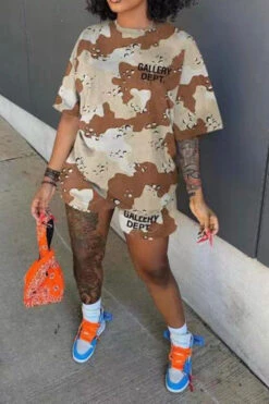 Letter Print On-trend Camouflage Pant Suit