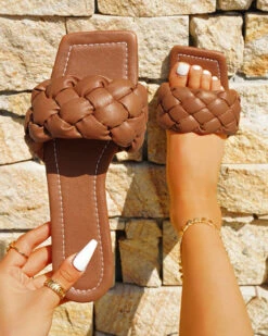 Solid Color Braided Urban Flat Slippers 39 Solid Color Braided Urban Flat Slippers -Clothing Outlet Store C23062885 BR 1