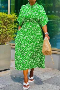 Graffiti Print Urban Pleated Detail Midi Dress -Clothing Outlet Store C23071445 GR 1