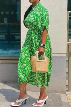 Graffiti Print Urban Pleated Detail Midi Dress -Clothing Outlet Store C23071445 GR 2