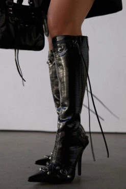 Rivet Design Rocking Pointed Toe Boots -Clothing Outlet Store H22100901 B1 1 1eed48cd f653 4f5e ac28 9f8a6724efb5