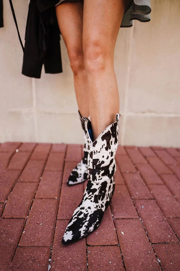 Cow Print On-trend Pointed Toe Boots 3 Cow Print On-trend Pointed Toe Boots - Image 3