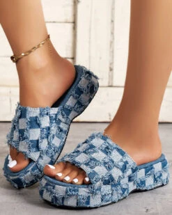 Checked Burrs Urban Chunky Sandals