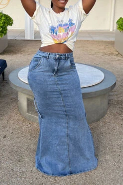 Solid Color Pretty Split Back Fishtail Denim Skirt 9 Solid Color Pretty Split Back Fishtail Denim Skirt -Clothing Outlet Store H23042601 BL 4