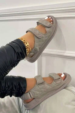 Solid Color Classic Velcro Chunky Sandals 6 Solid Color Classic Velcro Chunky Sandals -Clothing Outlet Store H23061609 AS 1