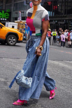 Solid Color Casual Wide Leg Jeans 9 Solid Color Casual Wide Leg Jeans -Clothing Outlet Store H23071331 BL 4